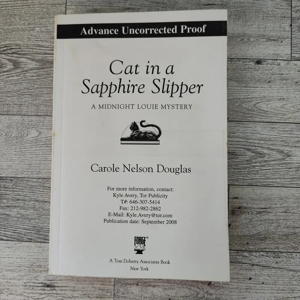 Book cat sapphire